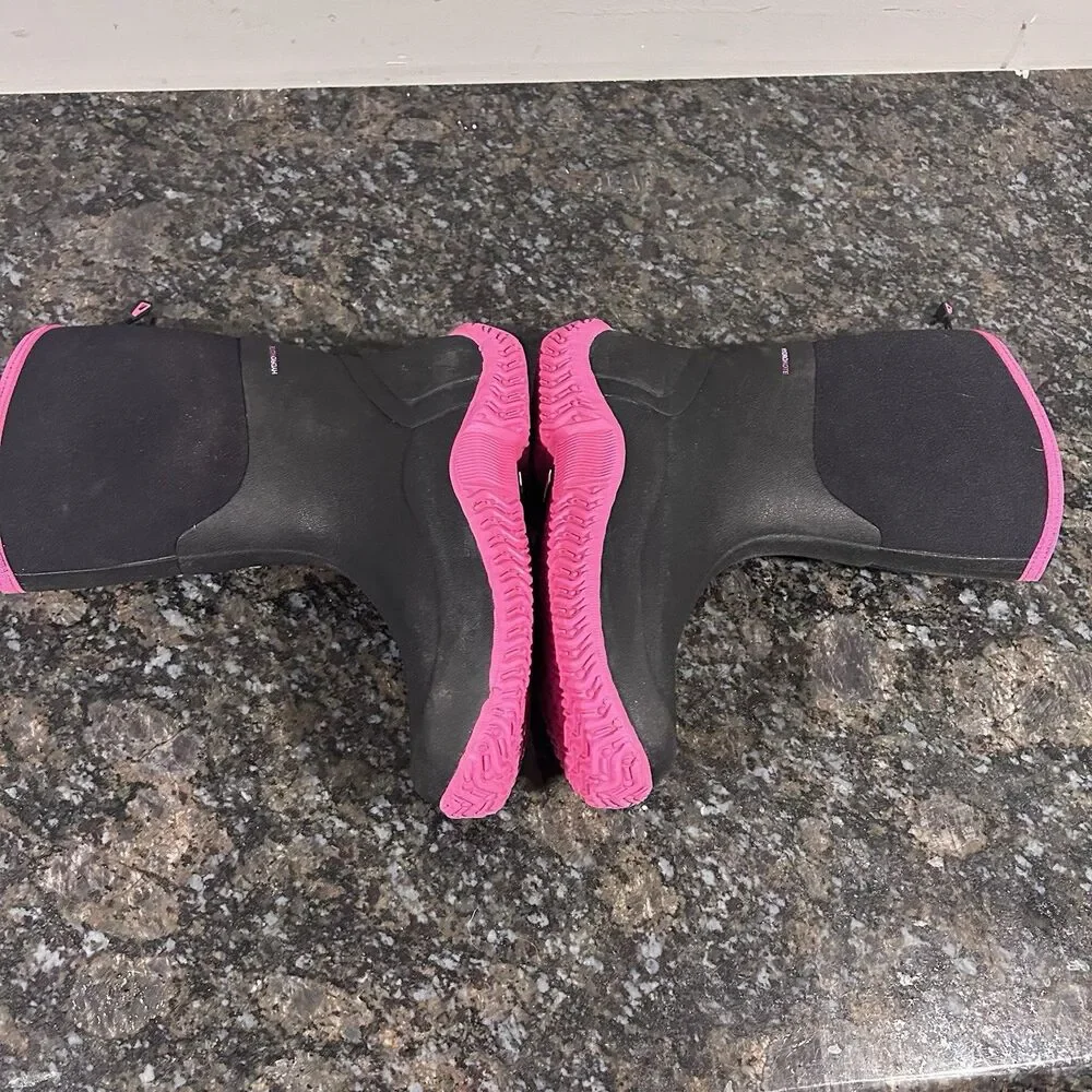 Dryshod Tuffy Kid's Waterproof Sport Boots Black/Pink (TUF-KD-PN-Y) Sz 6 EUC